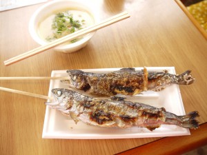 ビワマスの塩焼きとビワマス汁を召し上がれ(^o^)